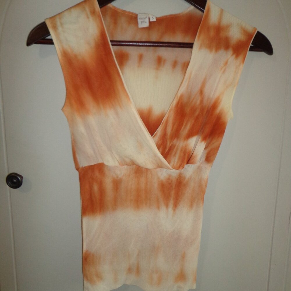 Sweet Pea Sleeveless Tie/Dyed Top S Rust Tones Criss/Cross V-Neck